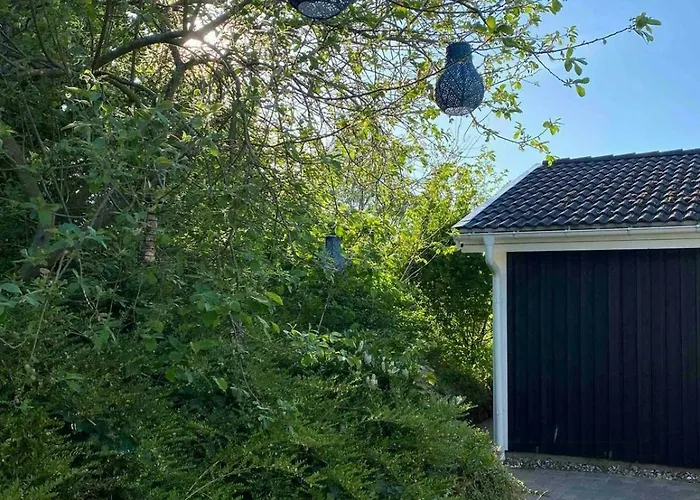 Bright Summer House Near Hyllingebjerg *