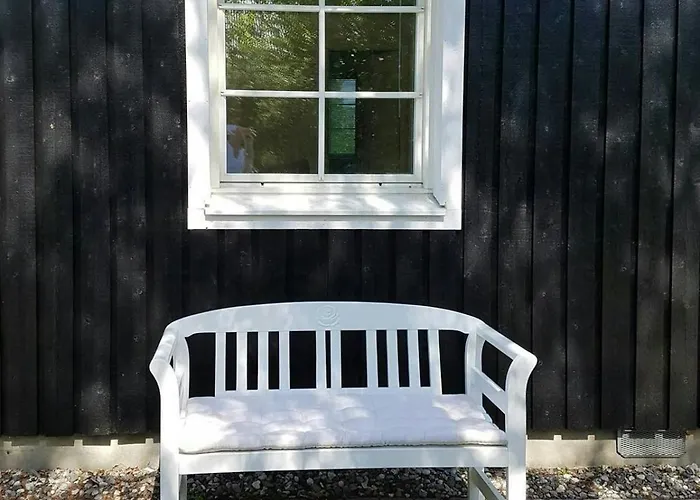 Bright Summer House Near Hyllingebjerg Melby