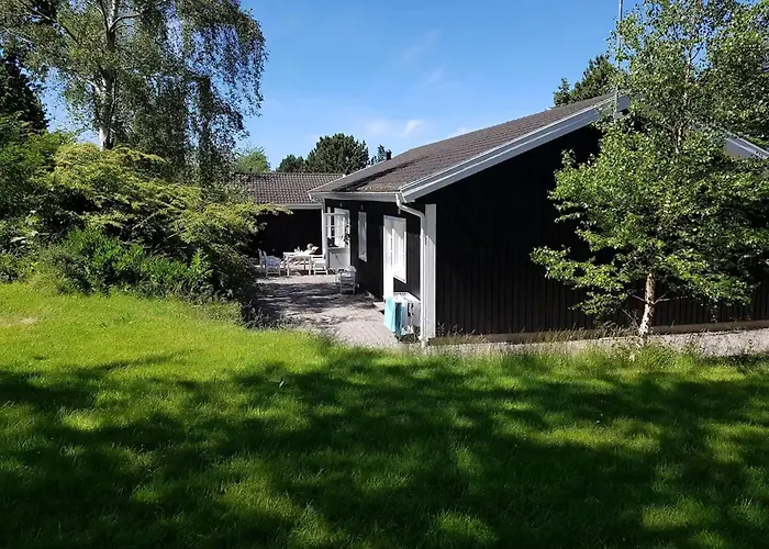 Holiday home Bright Summer House Near Hyllingebjerg Melby